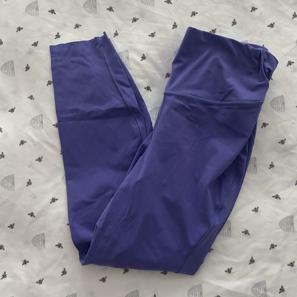 purple lululemon leggings 💜